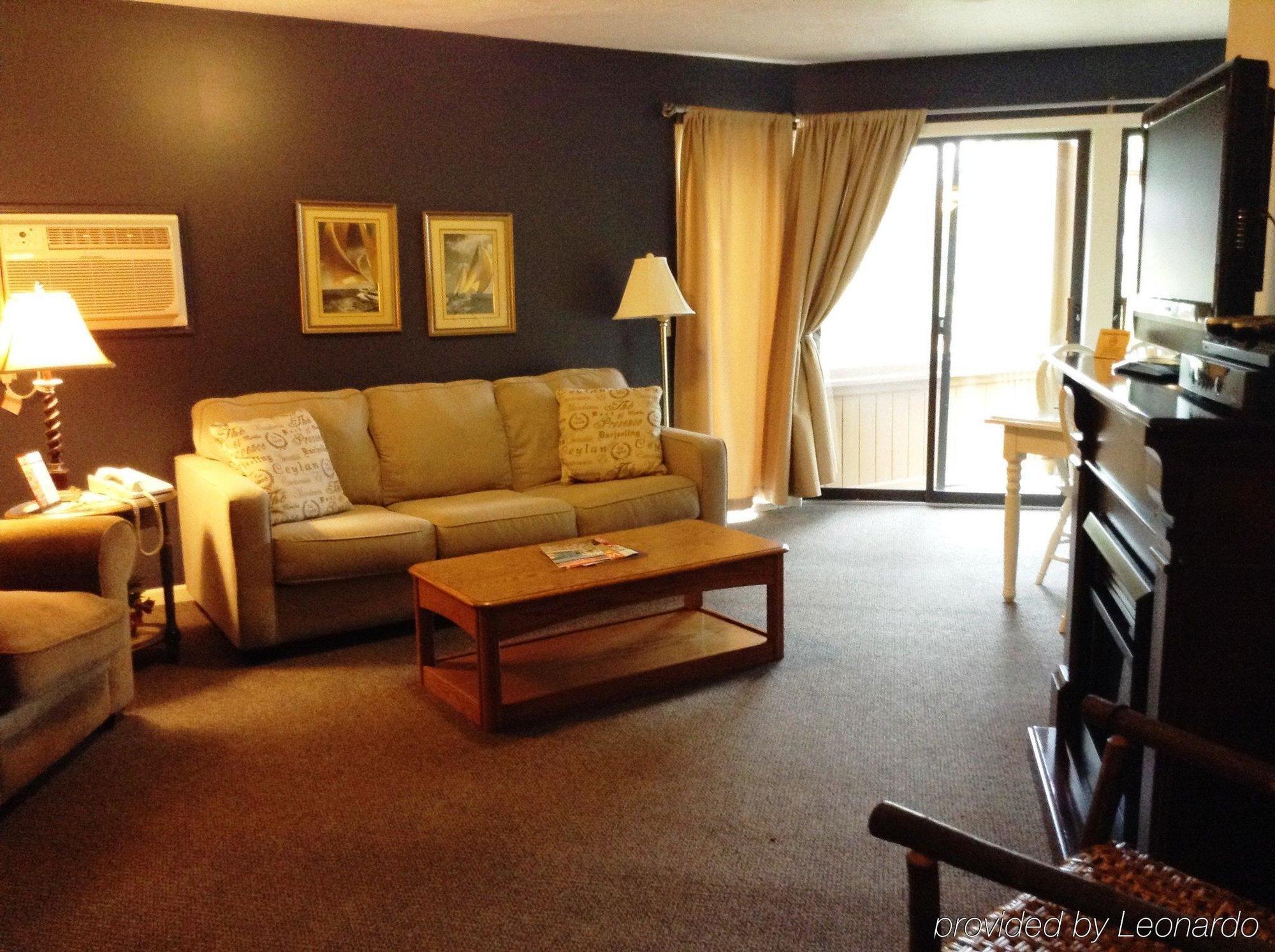 Pointes North Inn Charlevoix Εξωτερικό φωτογραφία