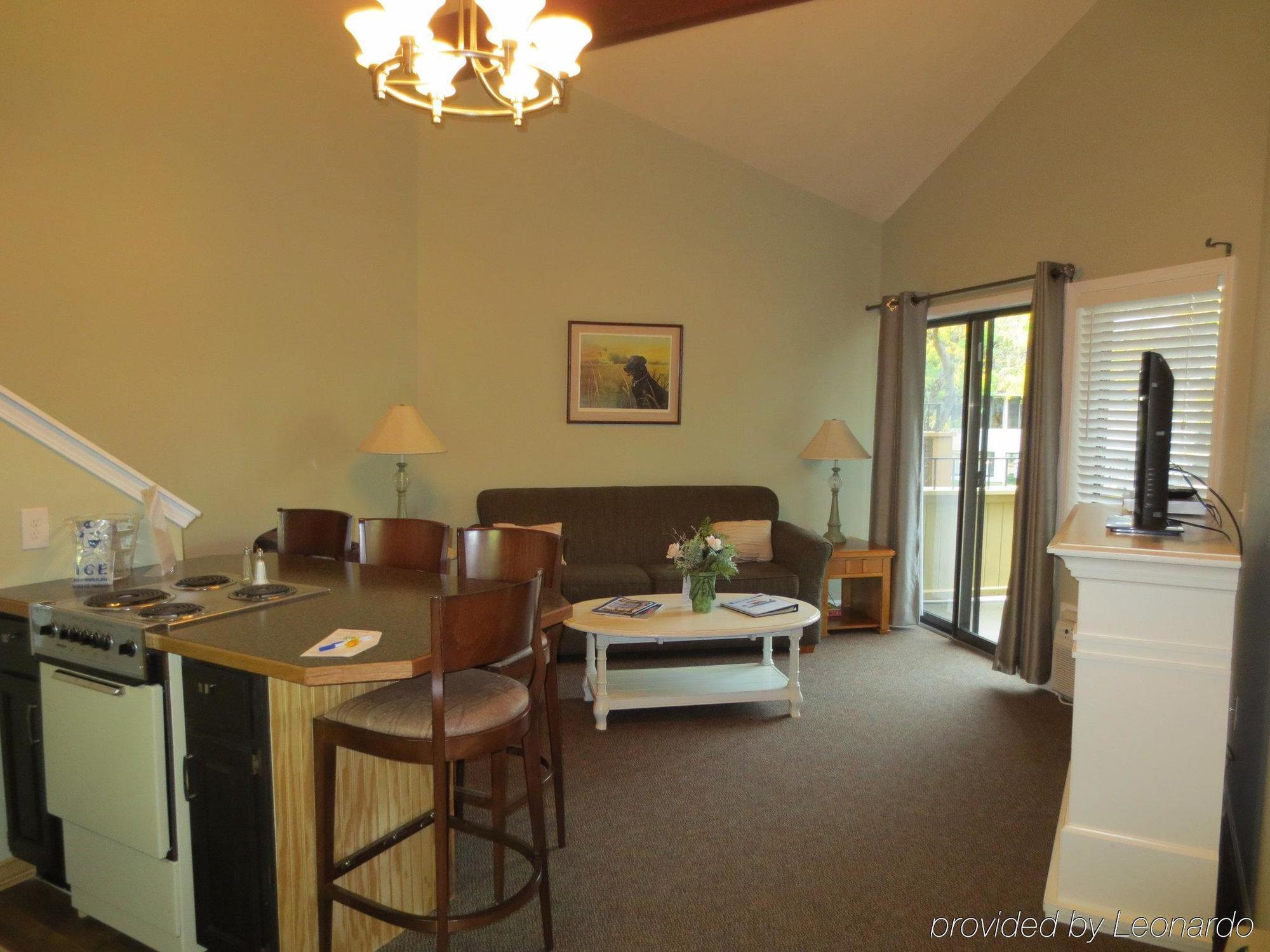 Pointes North Inn Charlevoix Εξωτερικό φωτογραφία