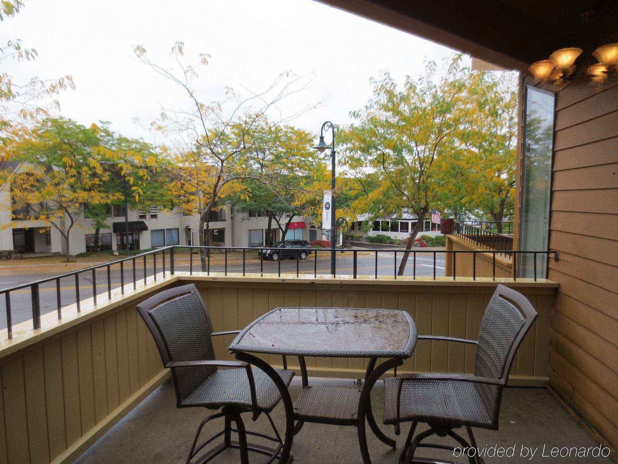 Pointes North Inn Charlevoix Εξωτερικό φωτογραφία