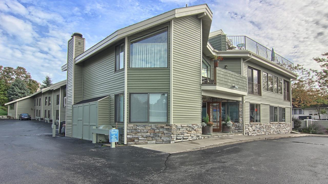 Pointes North Inn Charlevoix Εξωτερικό φωτογραφία