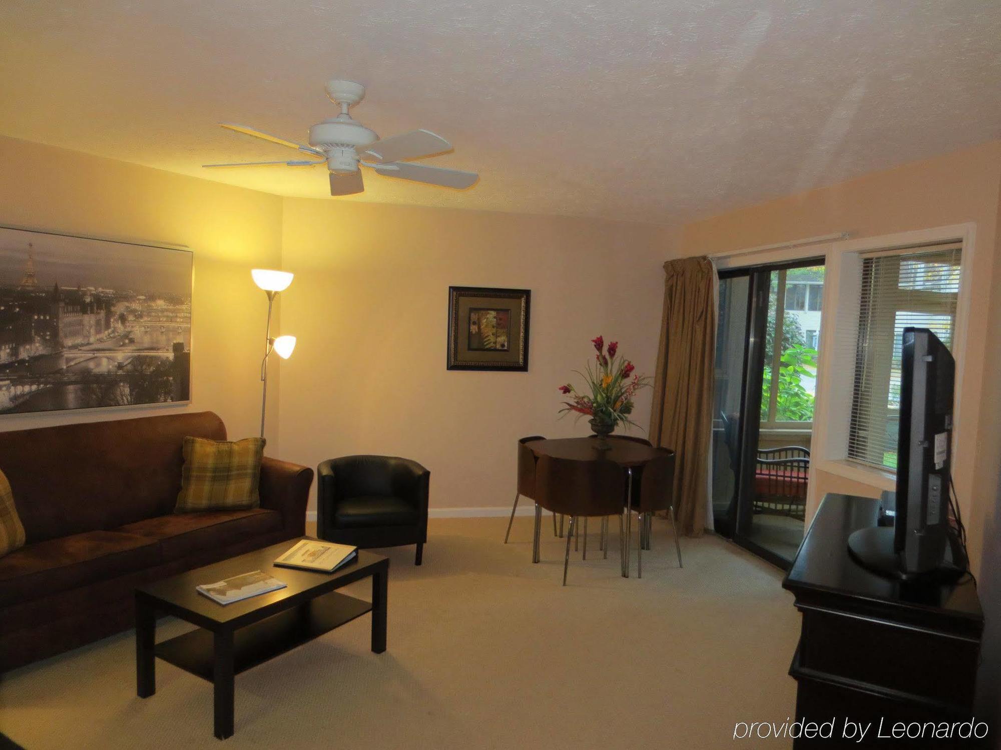 Pointes North Inn Charlevoix Εξωτερικό φωτογραφία