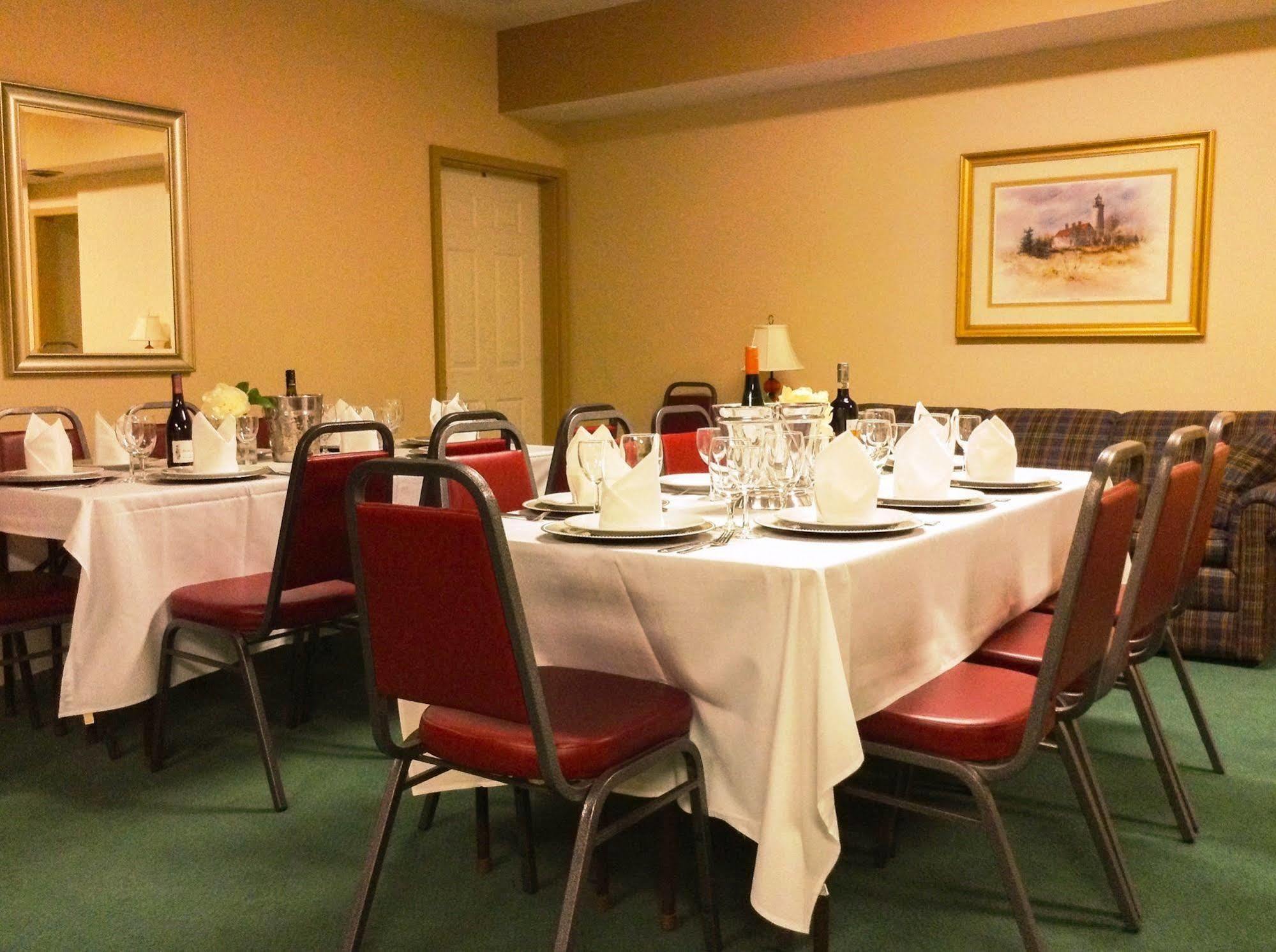 Pointes North Inn Charlevoix Εξωτερικό φωτογραφία
