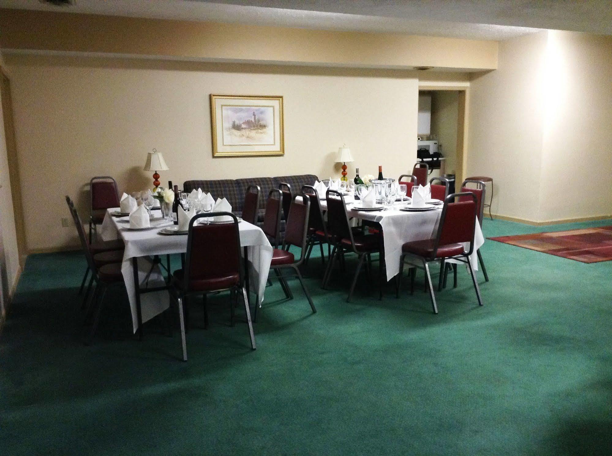 Pointes North Inn Charlevoix Εξωτερικό φωτογραφία