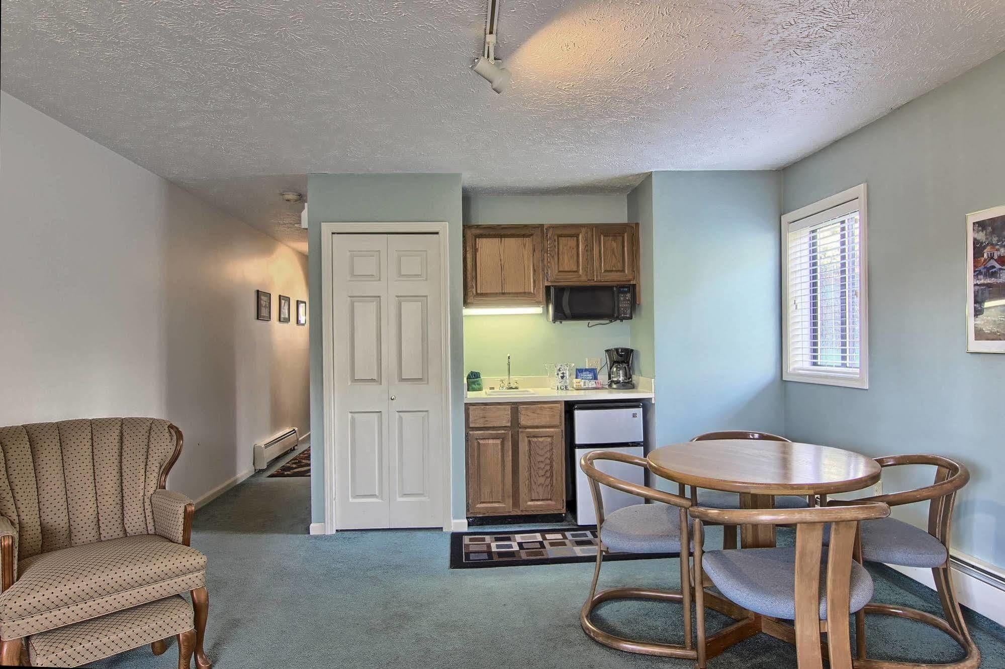 Pointes North Inn Charlevoix Εξωτερικό φωτογραφία