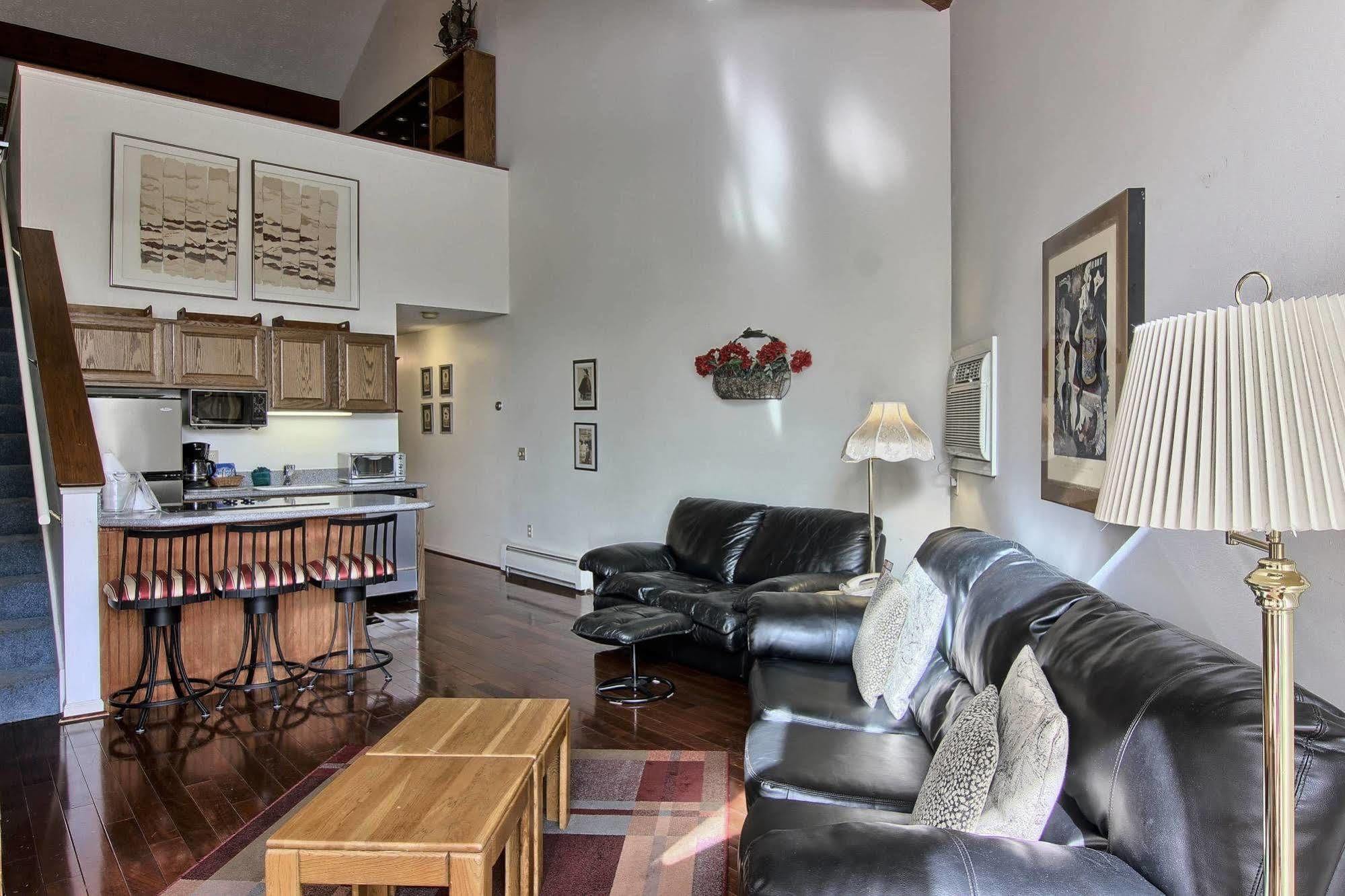 Pointes North Inn Charlevoix Εξωτερικό φωτογραφία