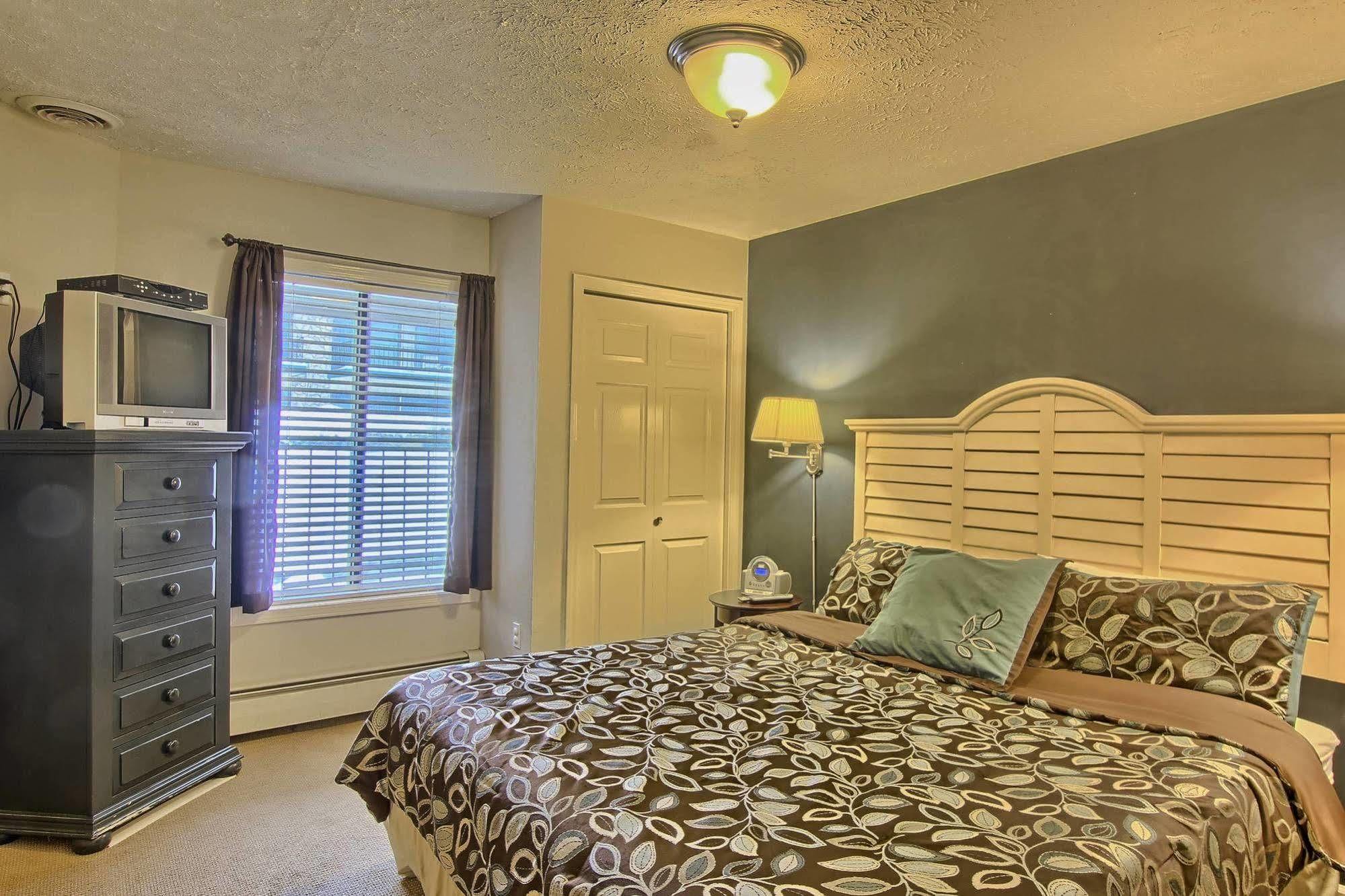 Pointes North Inn Charlevoix Εξωτερικό φωτογραφία