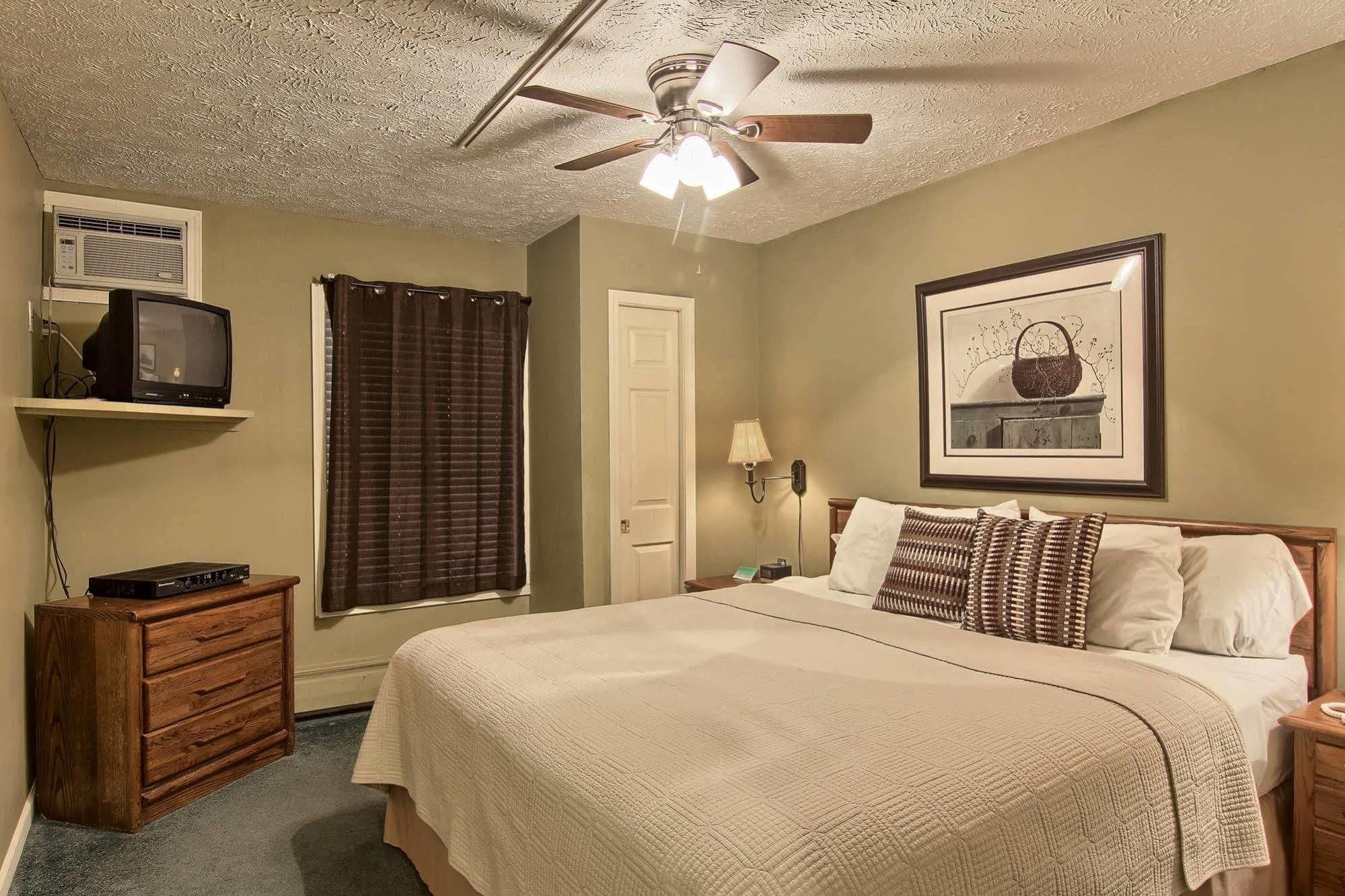 Pointes North Inn Charlevoix Εξωτερικό φωτογραφία